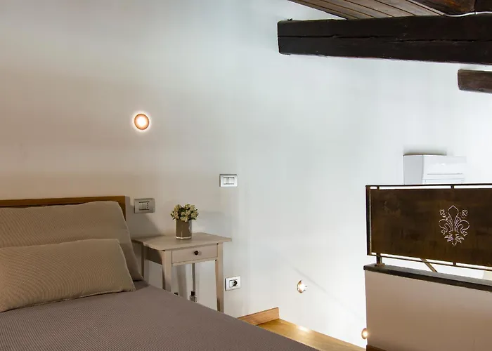 公寓 Toscanelli 10 *